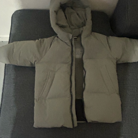 Toddler Zara Black and Grayish Greenish Puffer Jacket - Picture 5 of 5